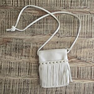 ili White Leather Fringe Crossbody Bag
